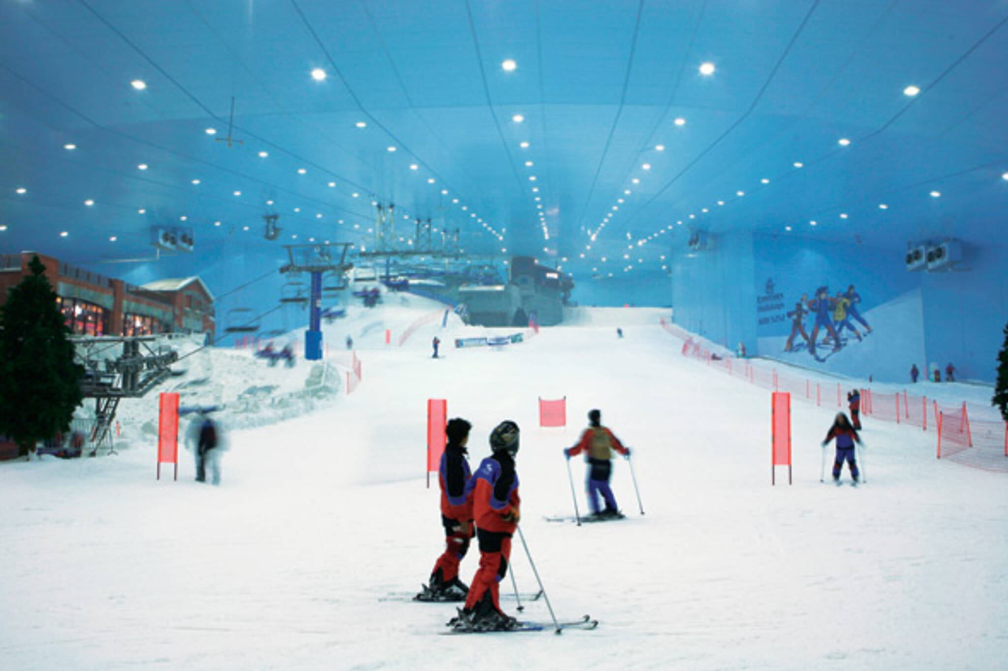 Toronto is getting an indoor ski and snowboard hill