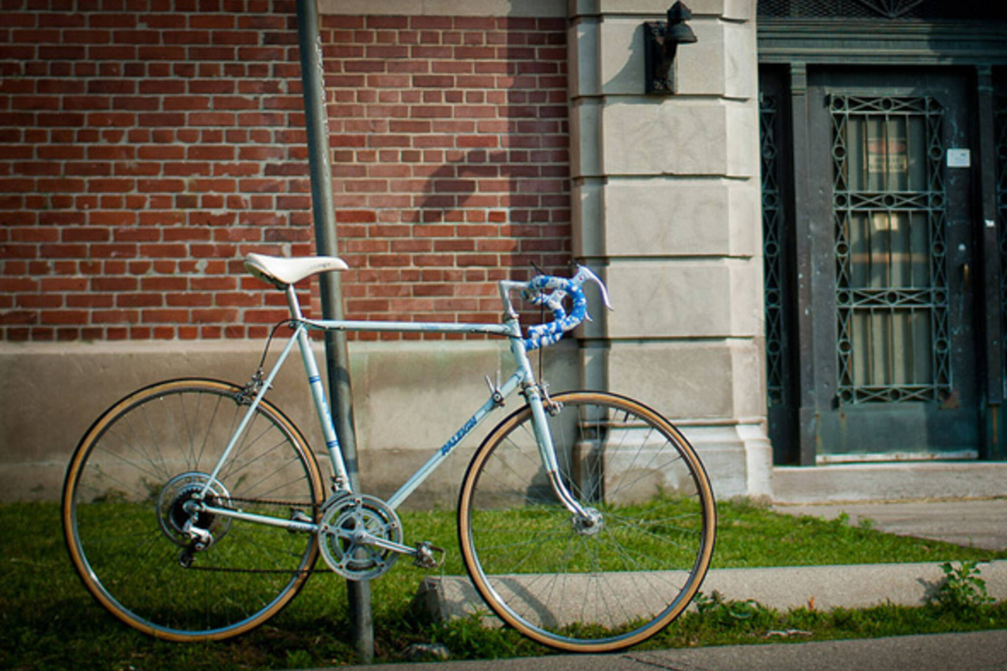 illegal bike parking Toronto