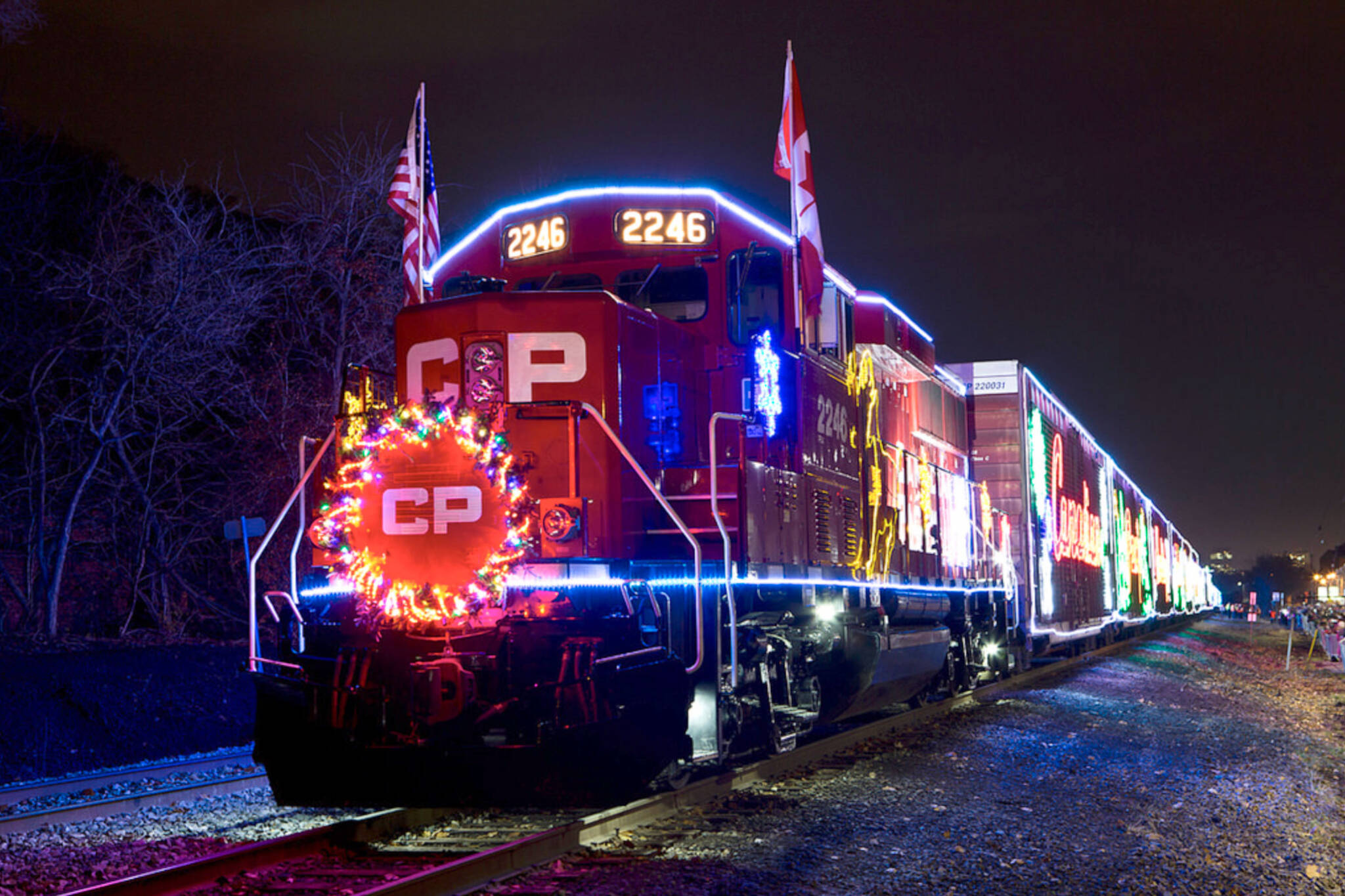 10 dazzling photos of the holiday train in Toronto