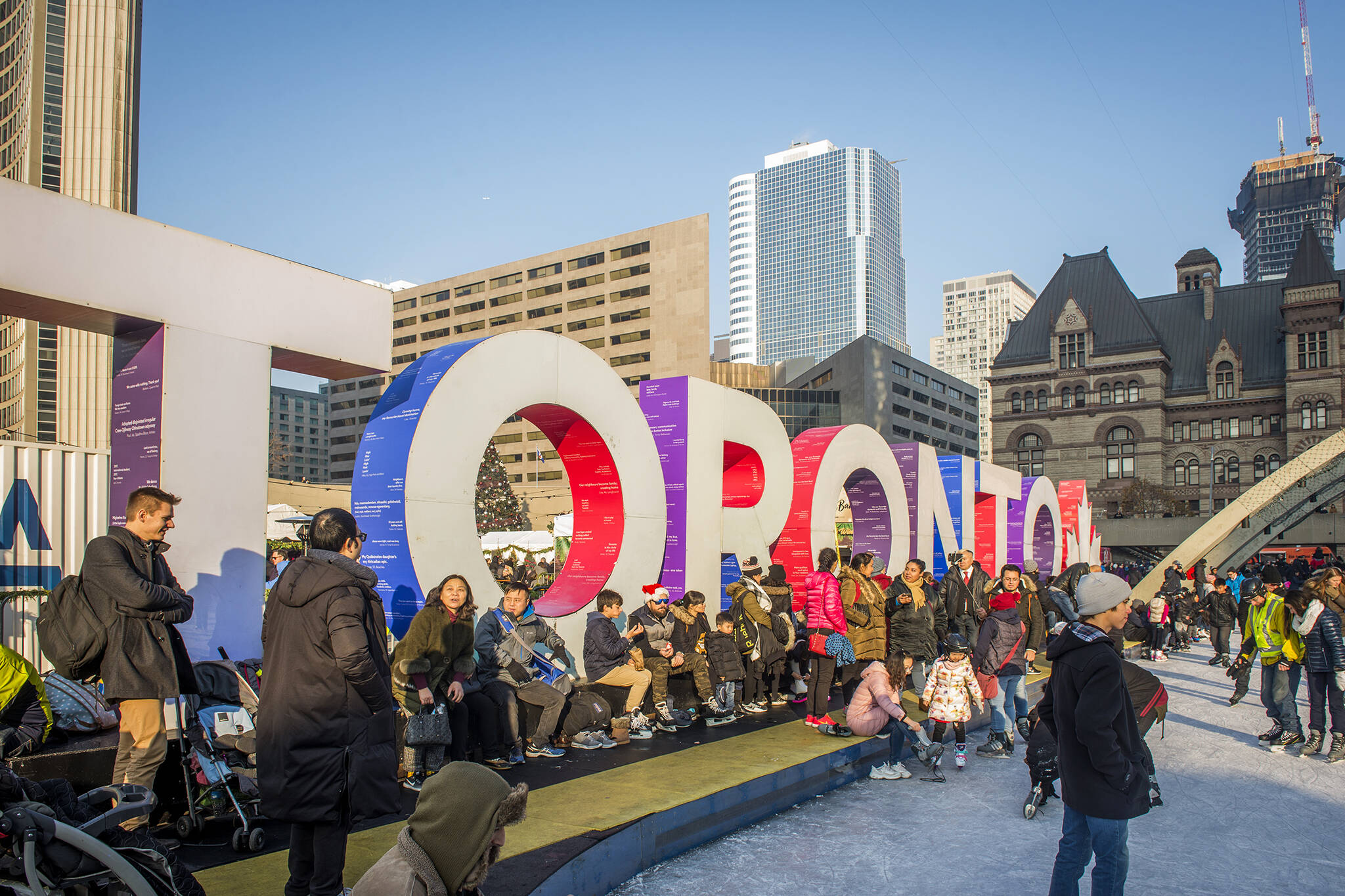 What's open and closed New Year's Day in Toronto for 2019