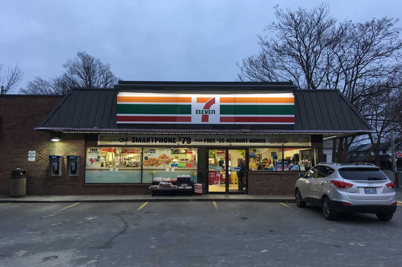 7-eleven-is-shutting-down-stores-in-toronto