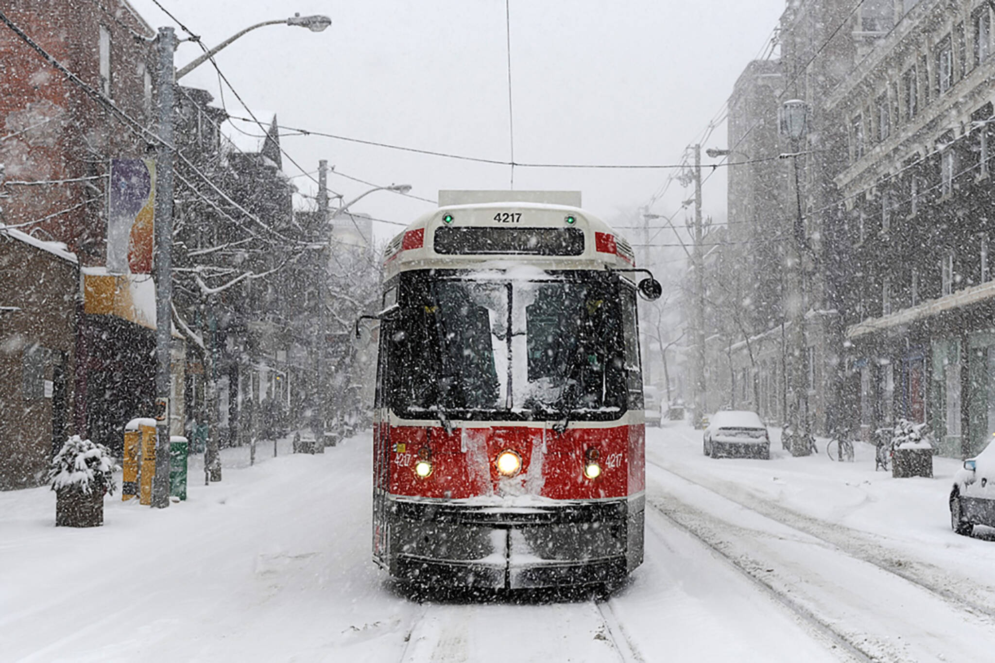 There's another 10cm of snow in store for Toronto today