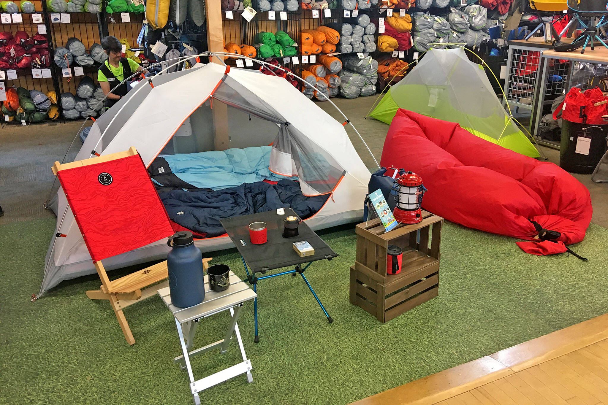 Smart camping. Товары для кемпинга. Уникальные товары для кемпинга. Большой магазин для кемпинга. Топ товаров для палаточного отдыха.