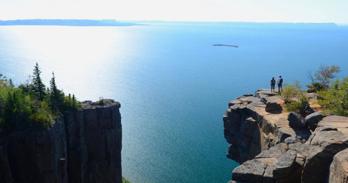 The Sleeping Giant Provincial Park in Ontario comes with sky-high cliffs
