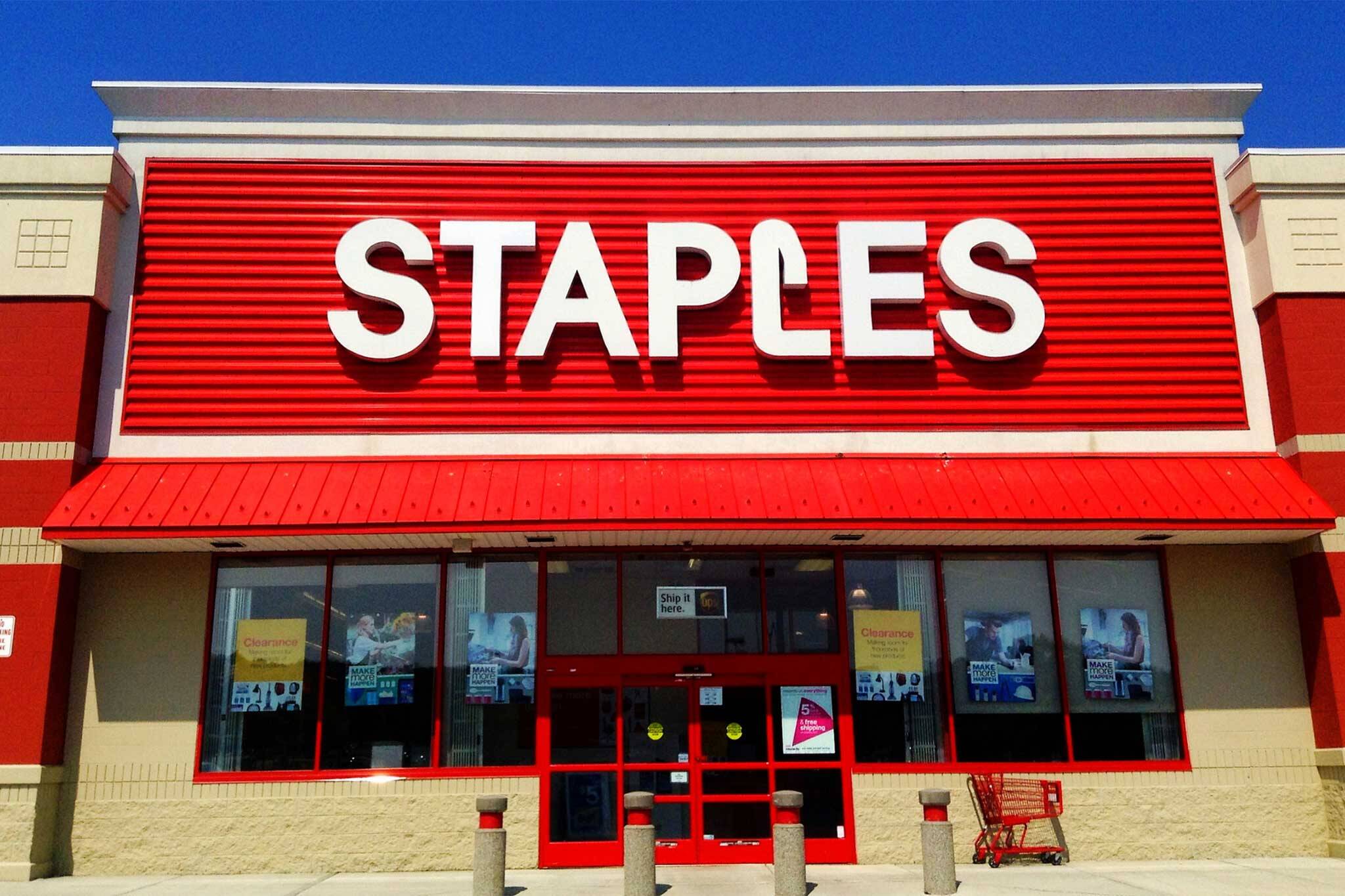 First Look: Staples Canada combines retail, working space at new store in  Toronto