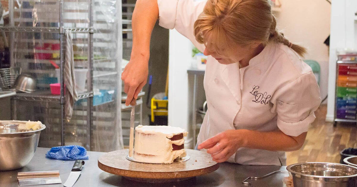 The top 5 cake decorating classes in Toronto