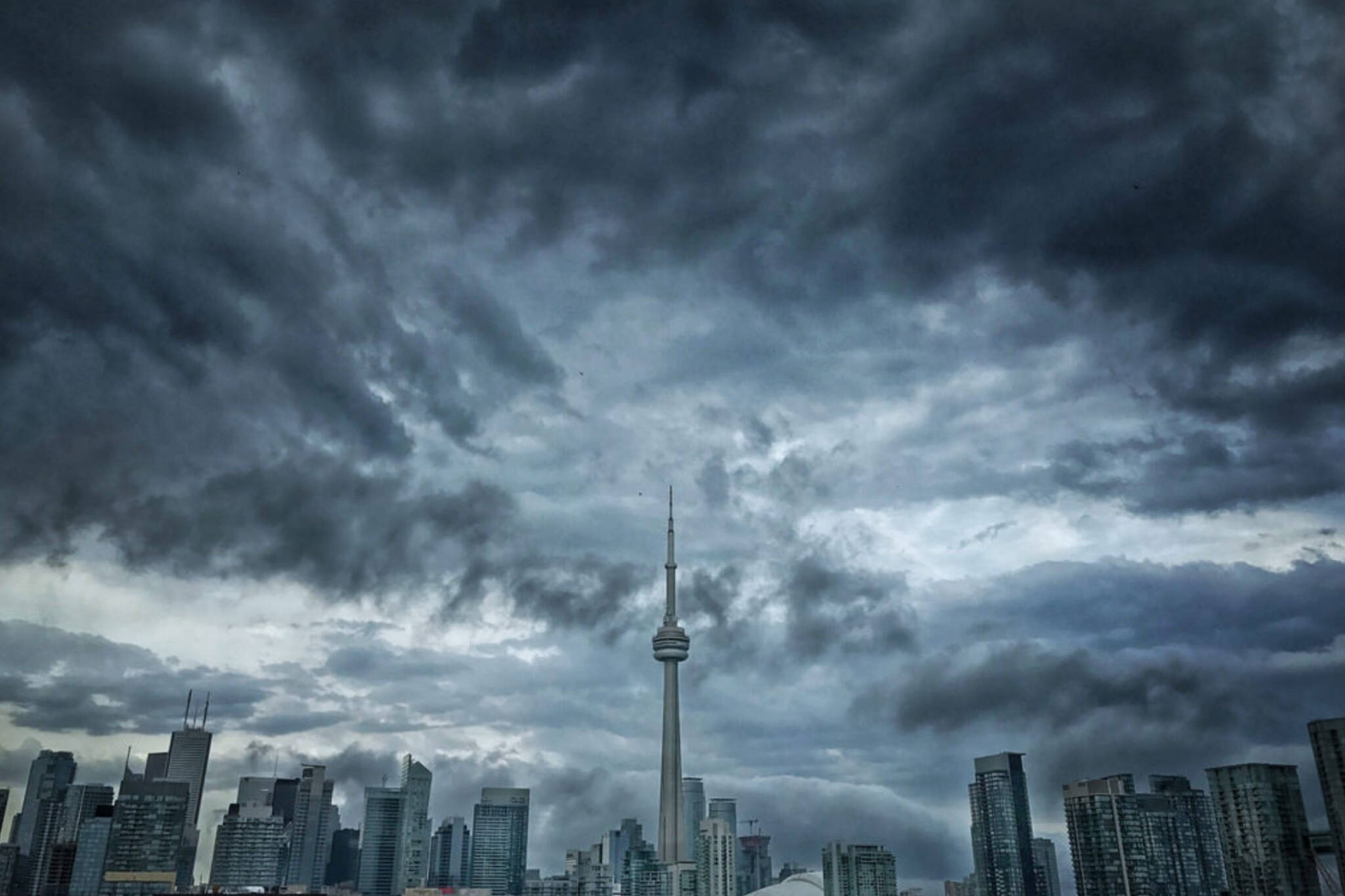 current weather in toronto
