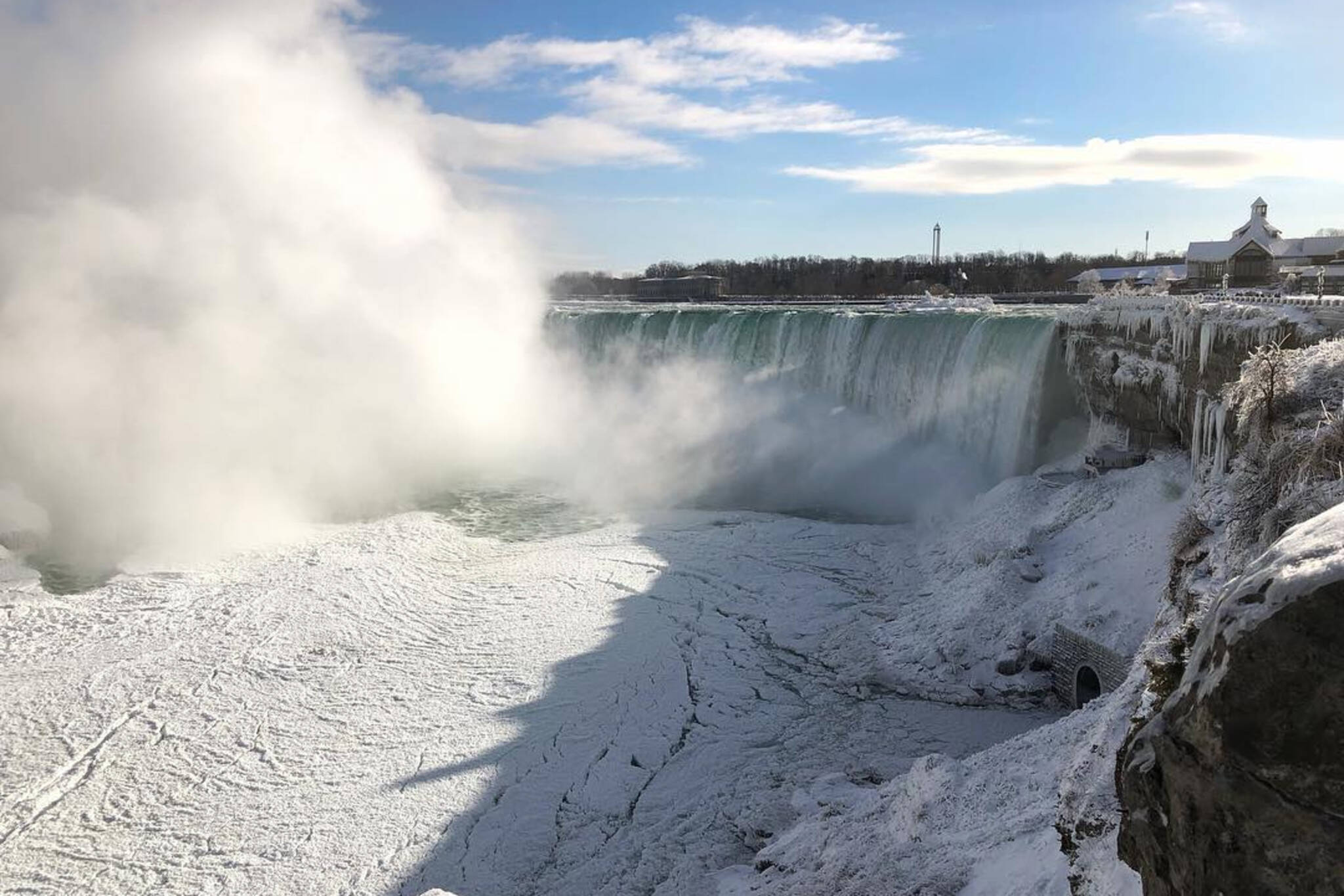 Niagara Falls has frozen over and it is beautiful