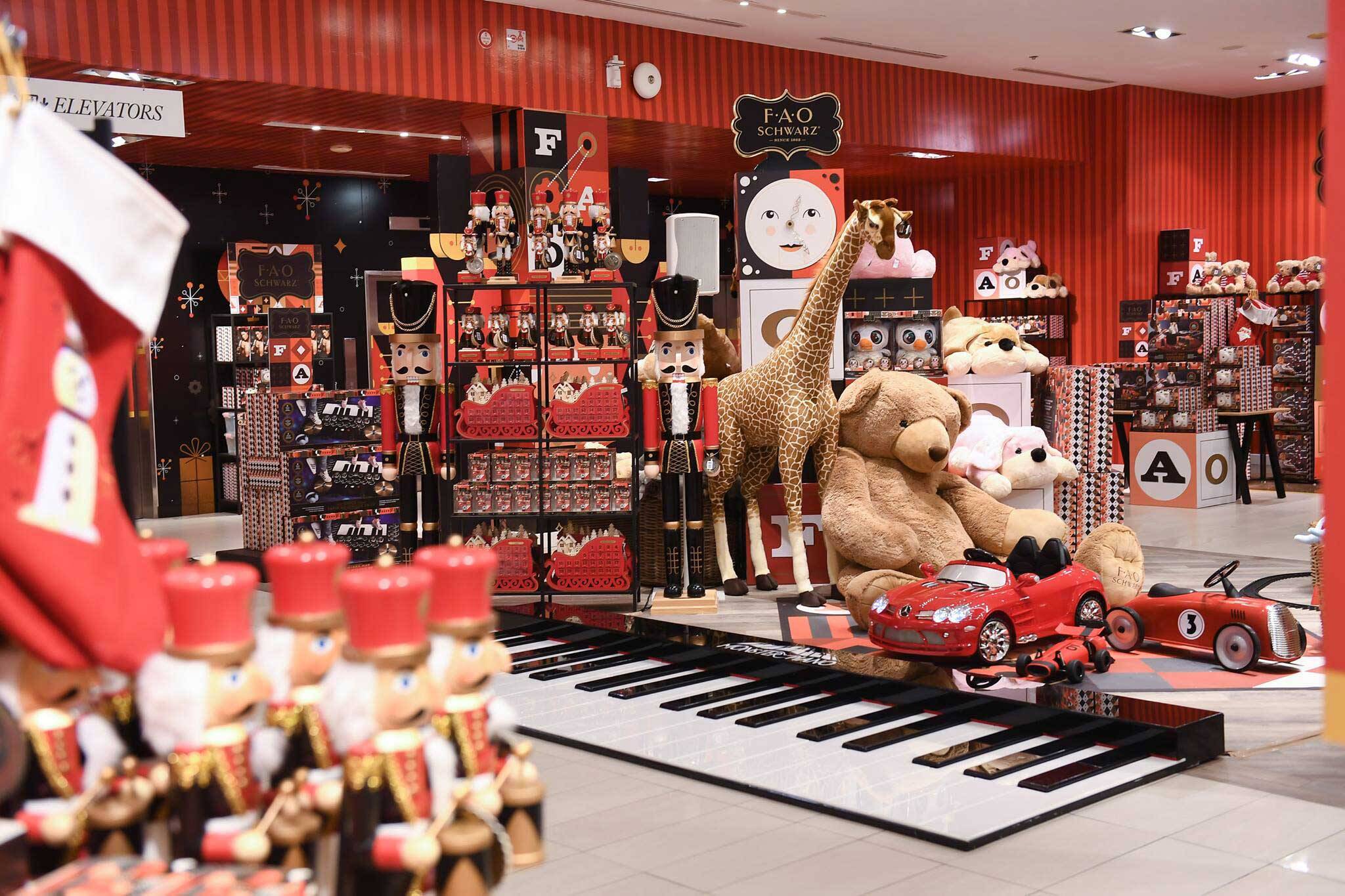FAO Schwarz is opening a store in Toronto just in time for the holidays