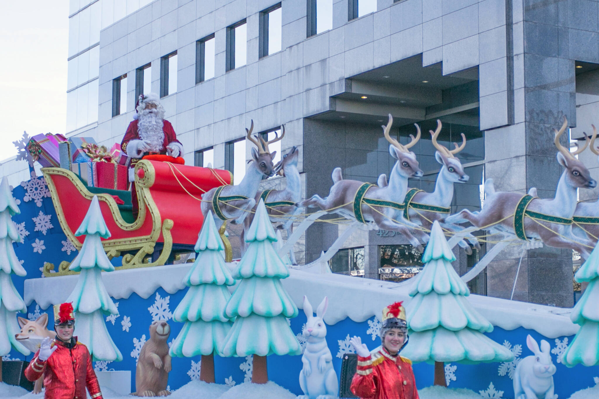 Toronto is still getting a Santa Claus Parade in 2020 but spectators