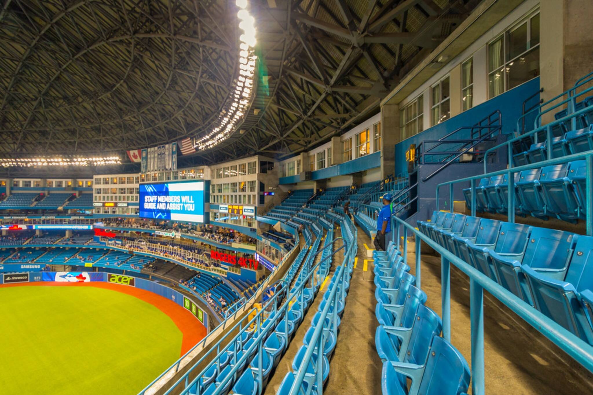 Report: Blue Jays returning to Toronto, will stay at hotel attached to  stadium