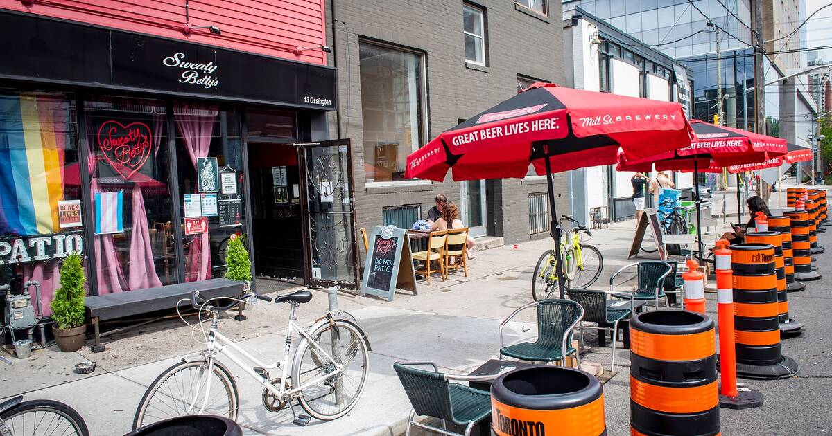 Toronto wants restaurants and bars to offer outdoor dining all winter long