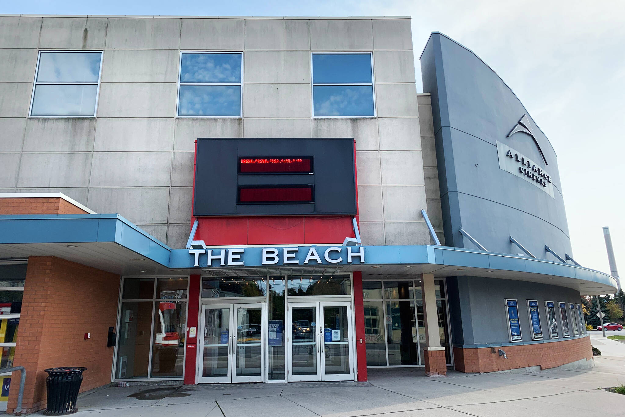 Movie theatres ordered to shut down in Toronto and ...