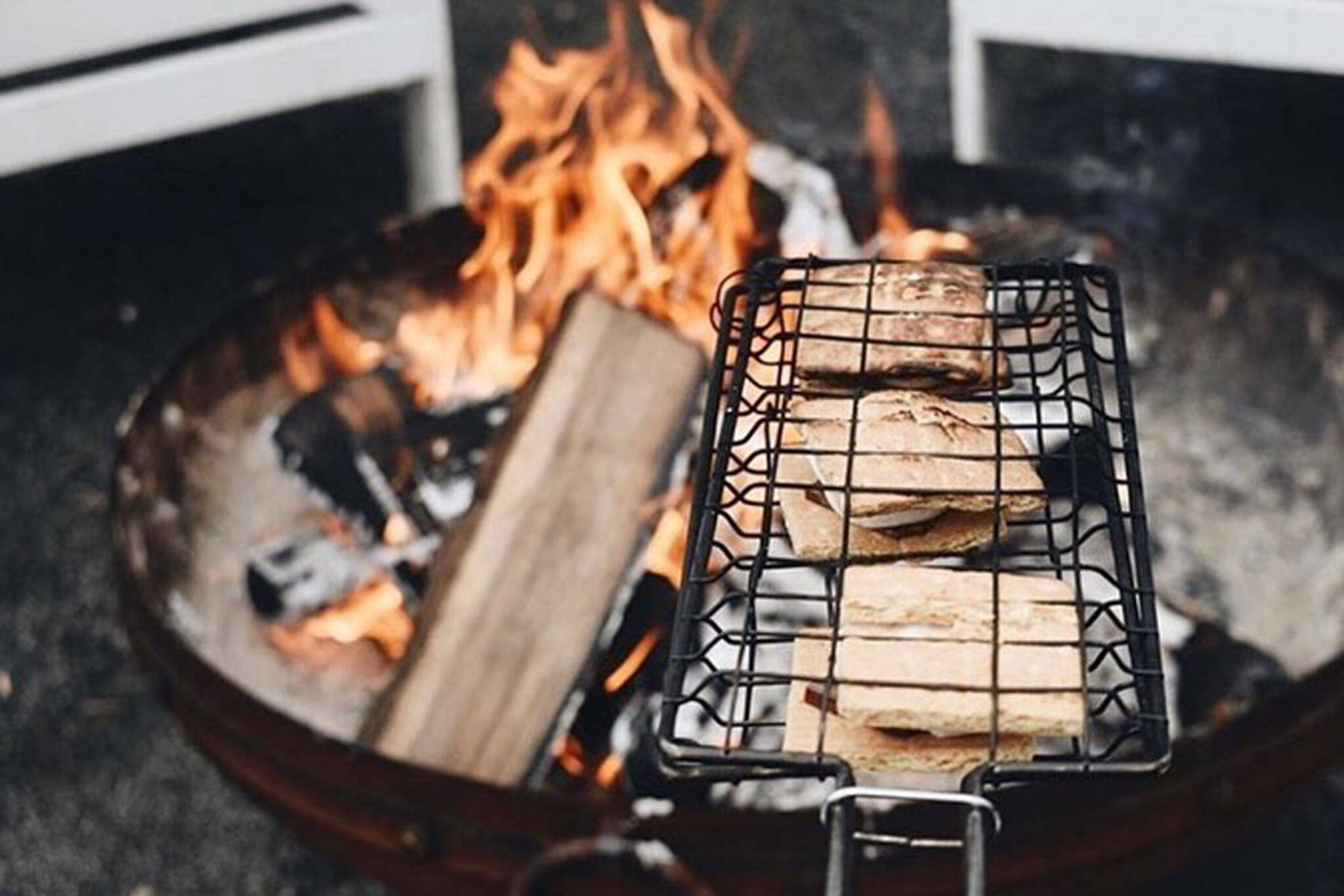These Are The Rules For Outdoor Fire Pits At Home In Toronto