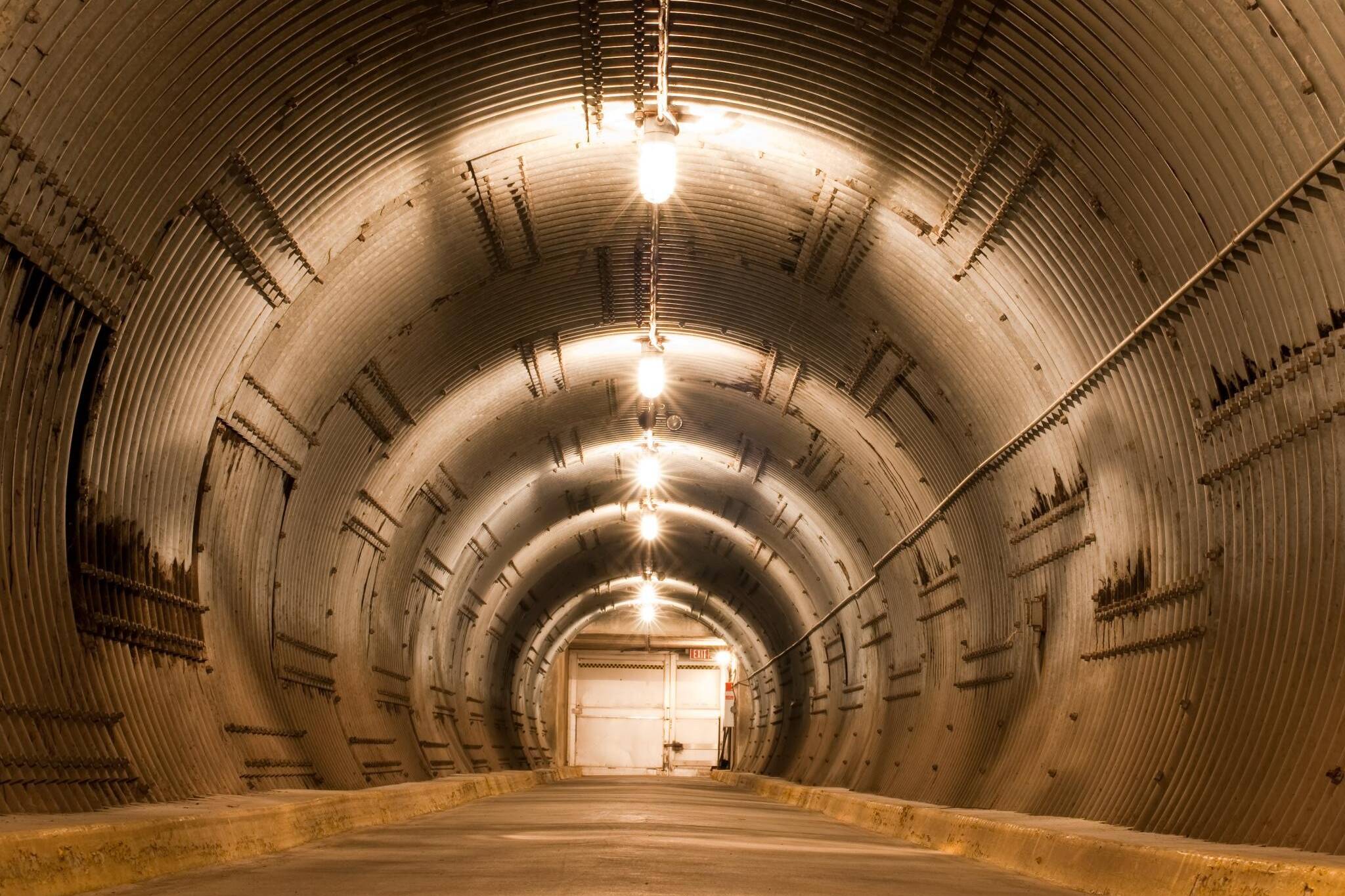 this-underground-bunker-in-ontario-is-home-to-the-world-s-largest-escape-room