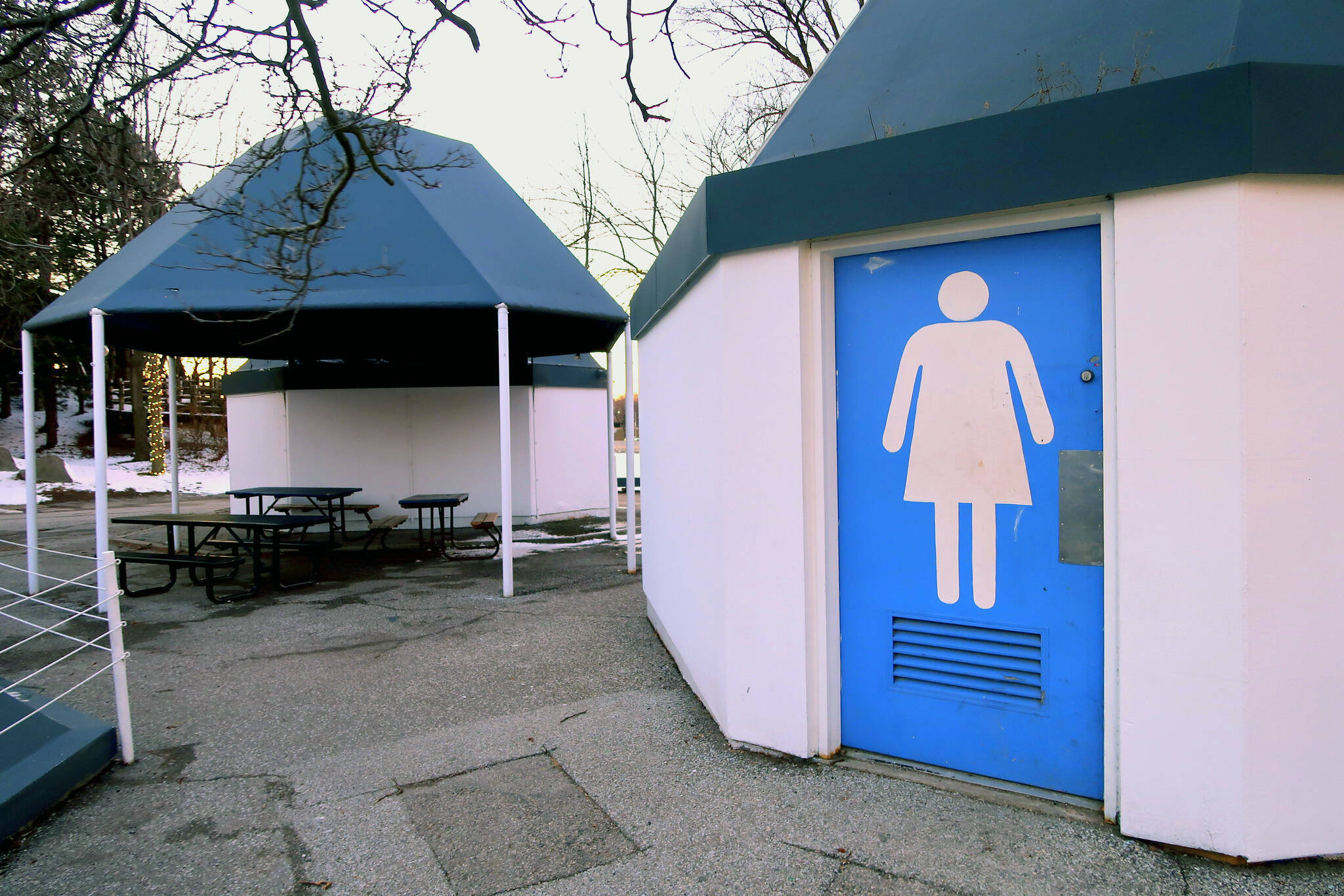 public washrooms toronto