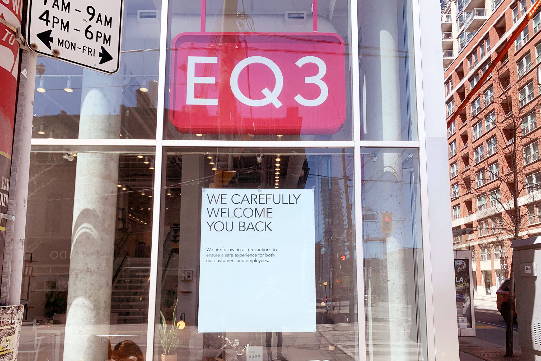 35 clothing and retail stores now open in Toronto