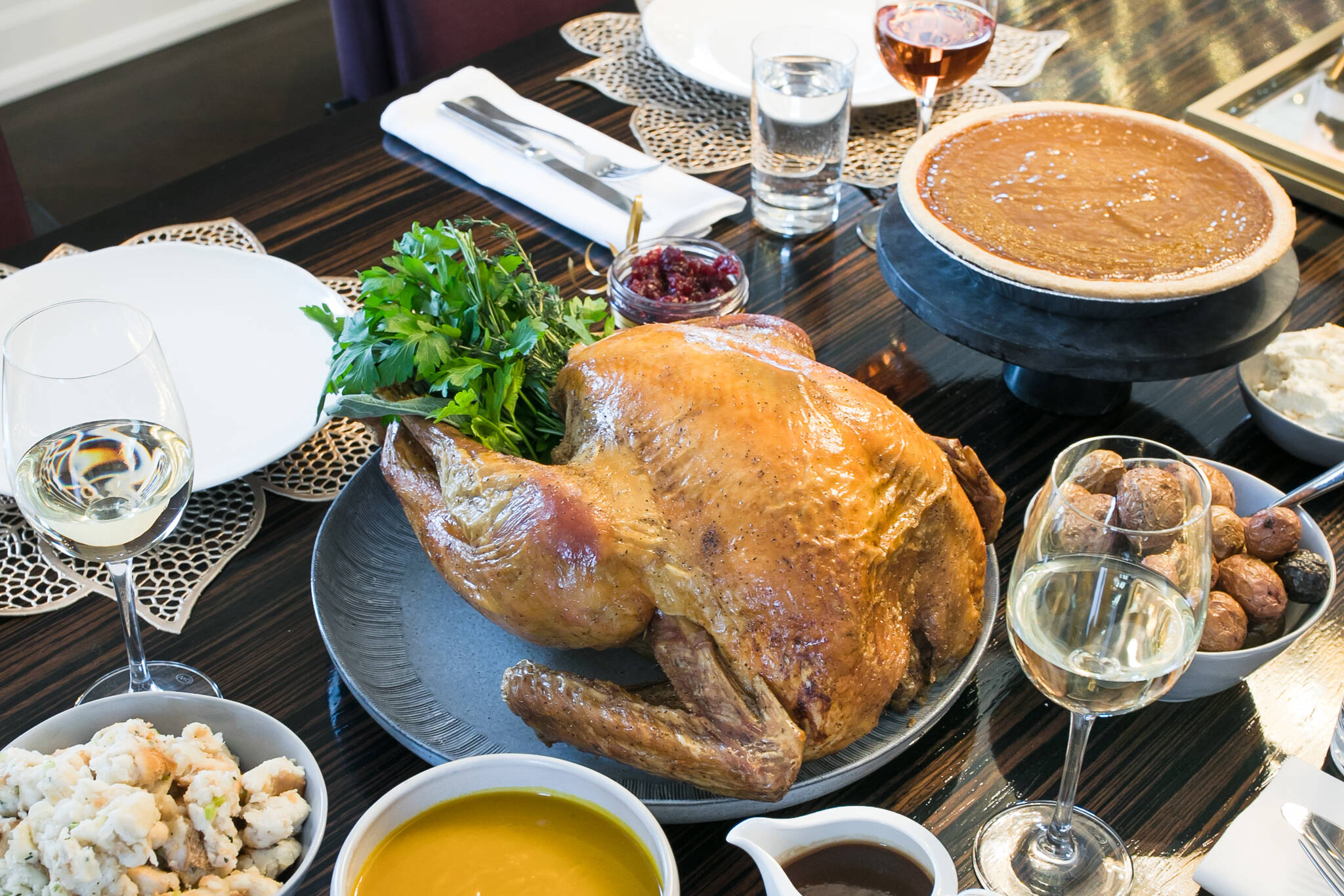 Pre Cooked Thanksgiving Dinner Package Safeway 39 99 Turkey Dinner Review Master The Art Of