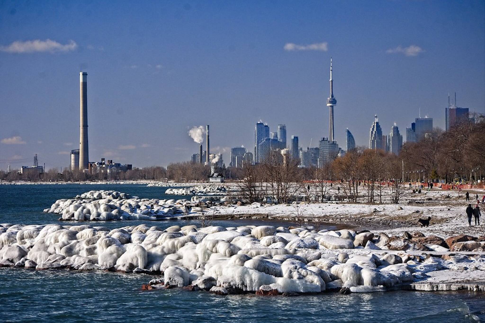 Toronto issues extreme cold weather alert as temperatures dip