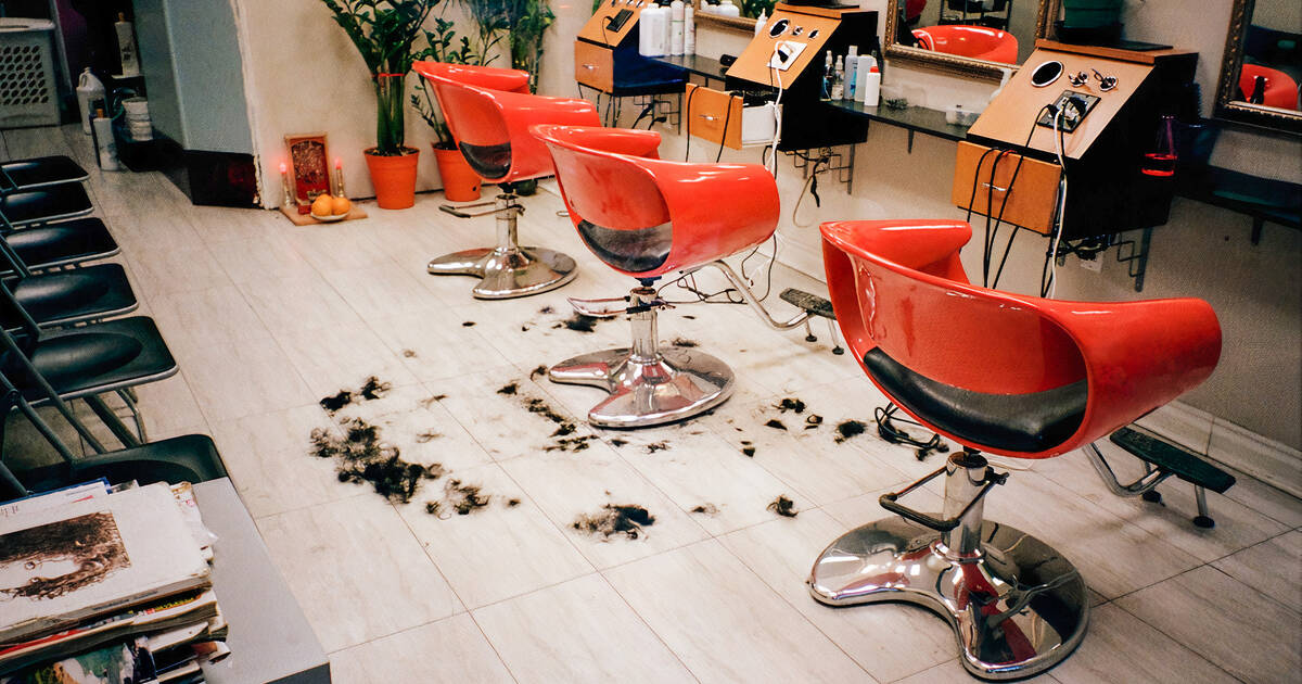 Toronto hair salons and barber shops might not open in 2 weeks after all