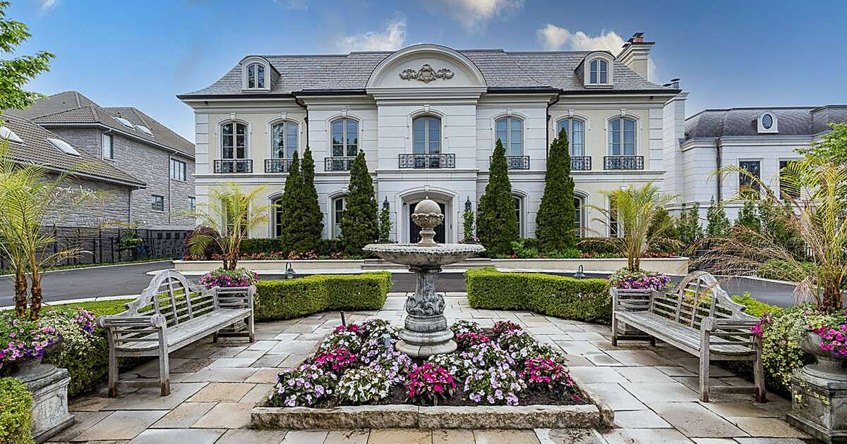 Ecco come appare una villa in stile villa italiana da 11 milioni di dollari a Thornhill