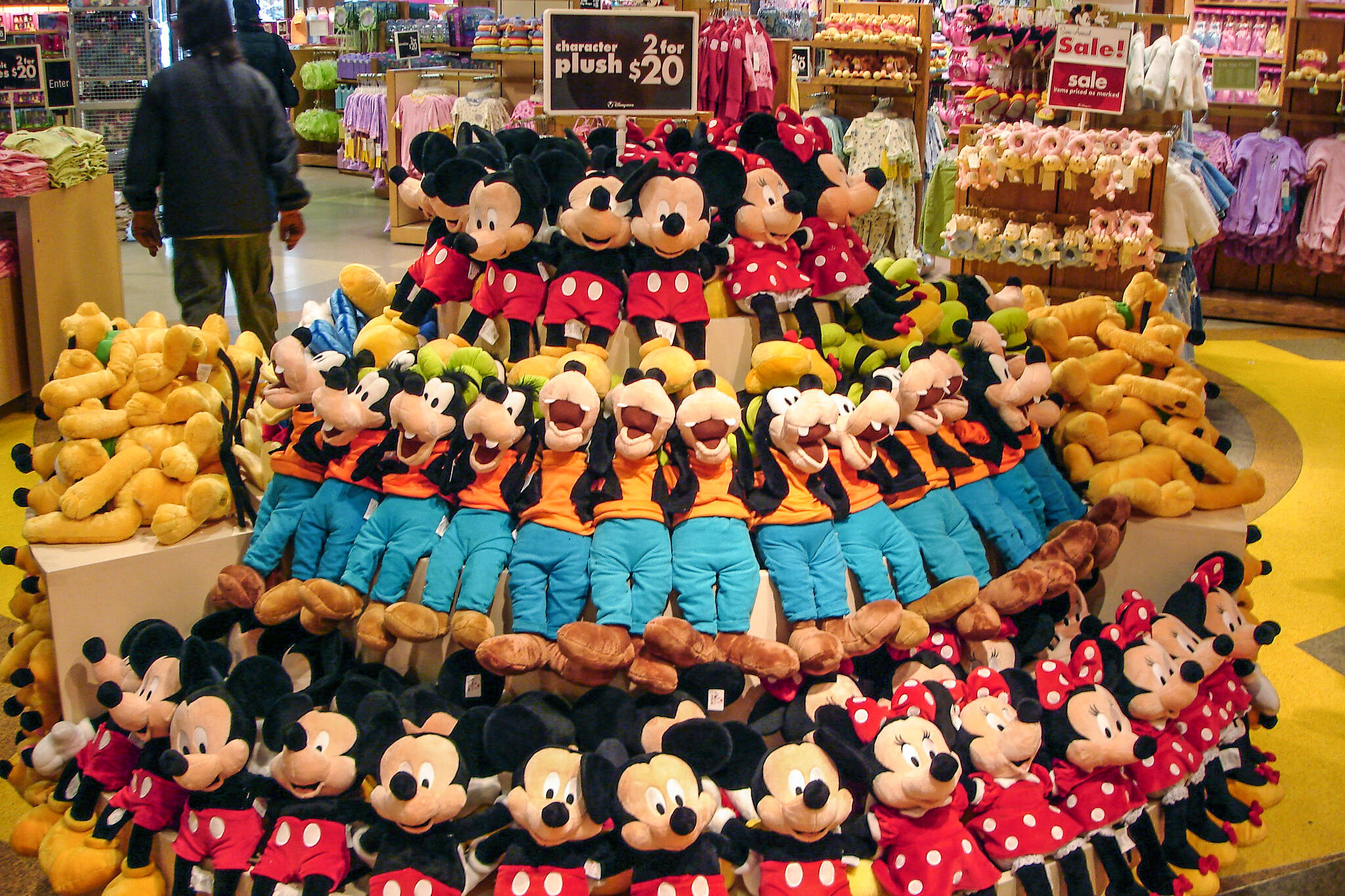 The Disney Store is holding huge liquidation sales before shutting