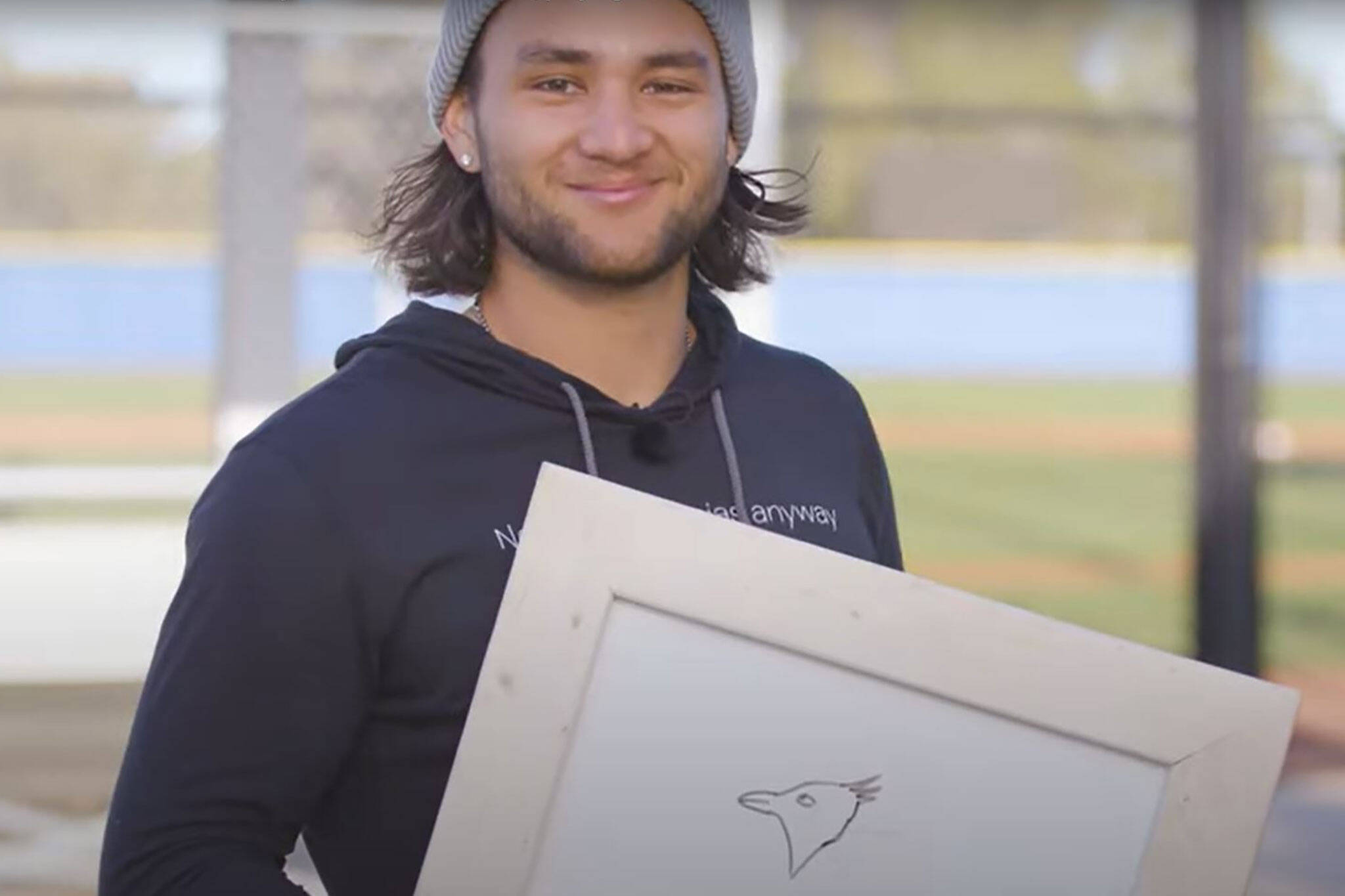 Bo Bichette draws a janky Blue Jays logo and fans are not impressed