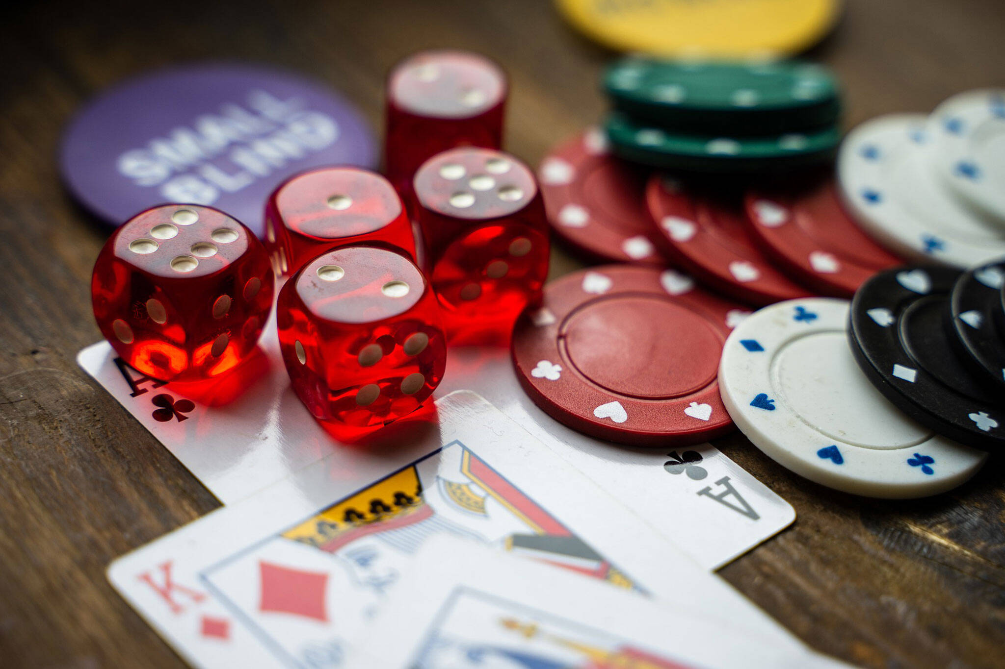 poker scam real estate