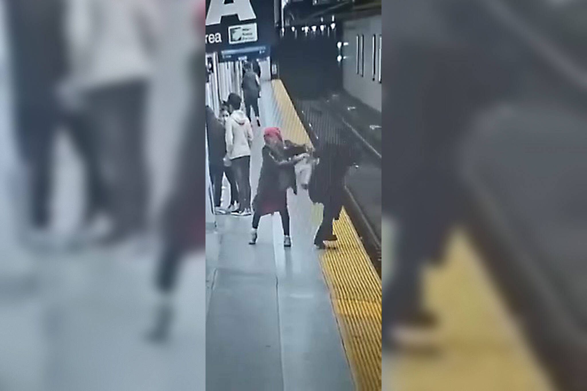 Terrifying Video Shows The Moment A Woman Was Pushed Onto Ttc Subway Tracks