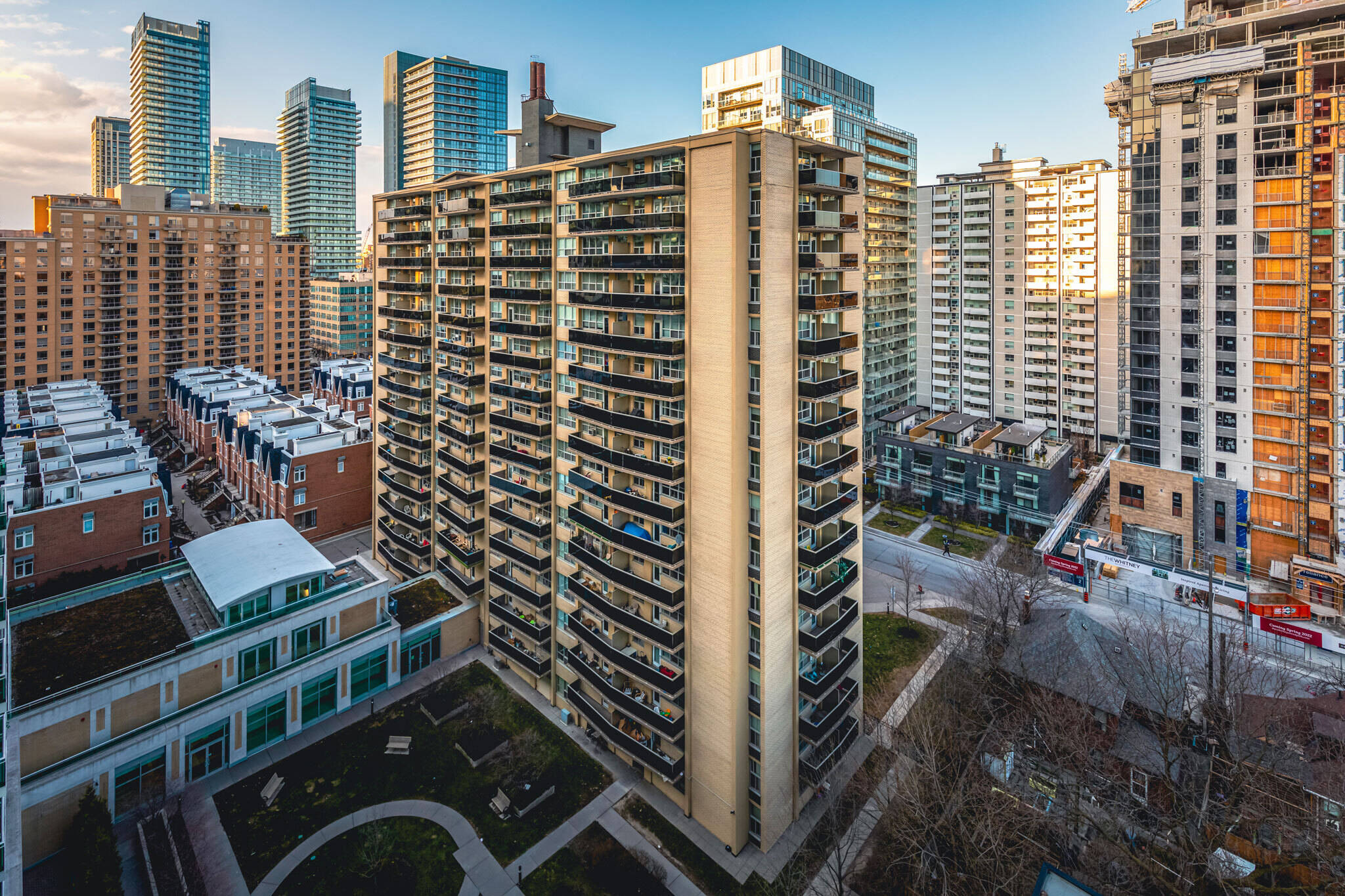 Rental Properties in Toronto - For Rent.