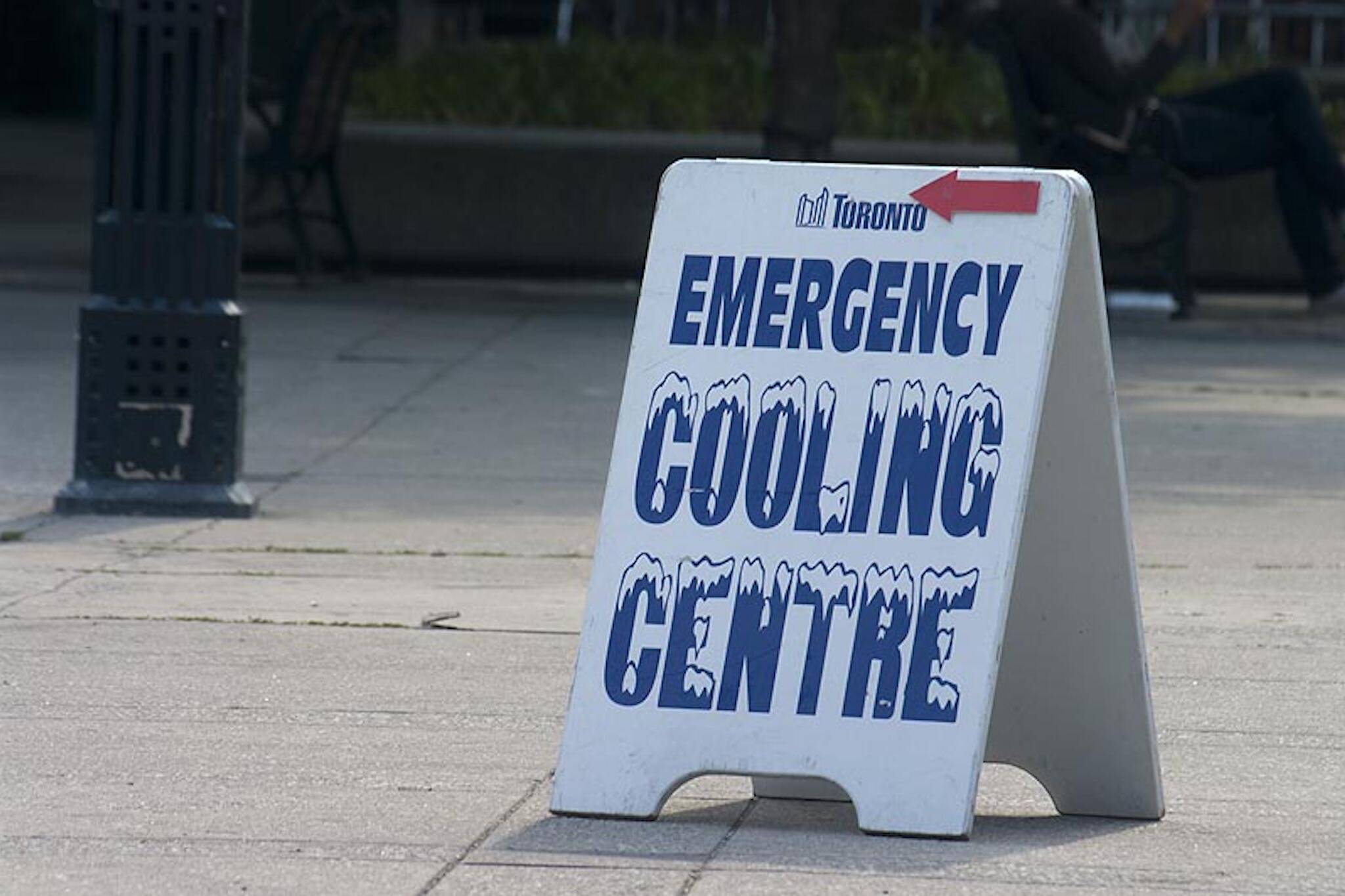 cooling centres toronto heat