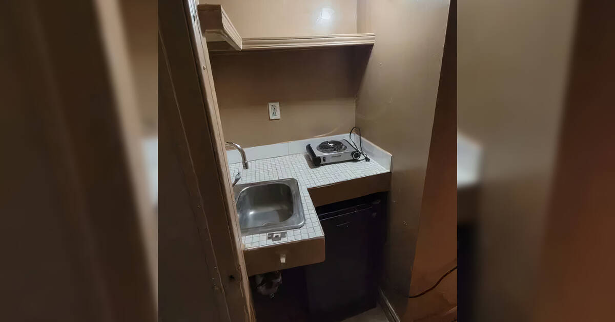 Someone in Toronto is renting out a basement that looks like it’s out of a horror movie