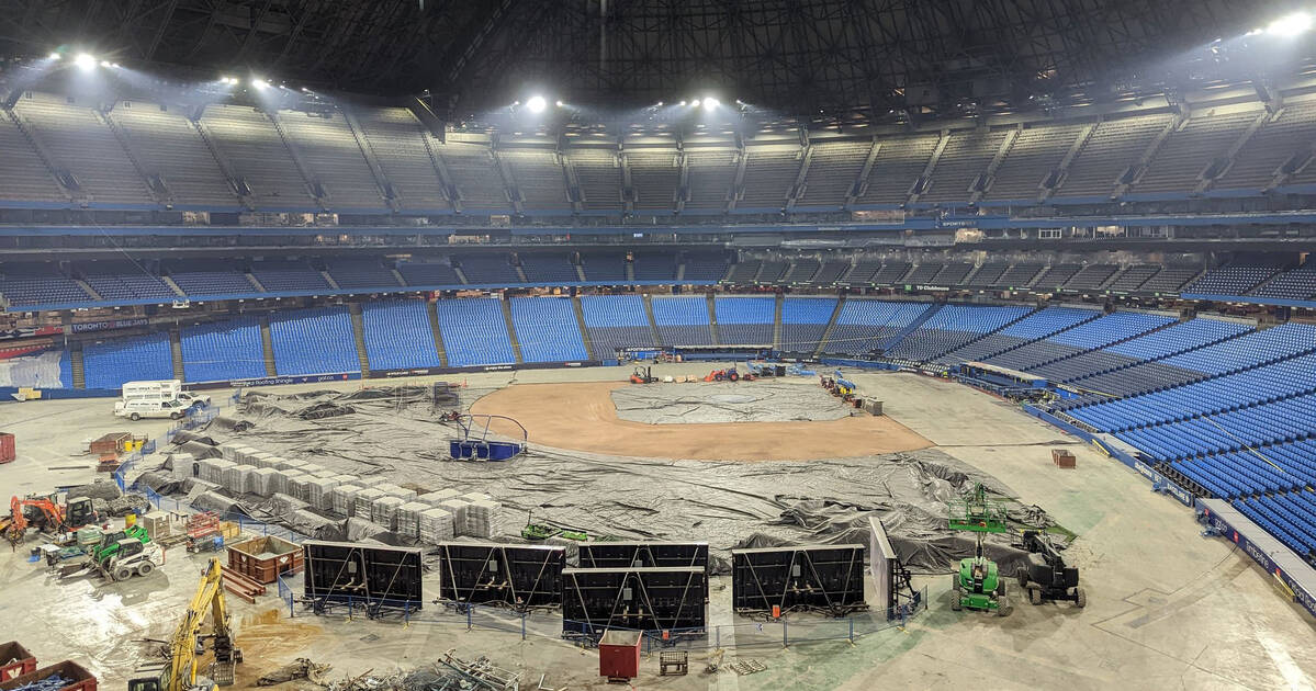 Rogers Centre flooded after urinal ripped from wall at Friday's Blue Jays  game