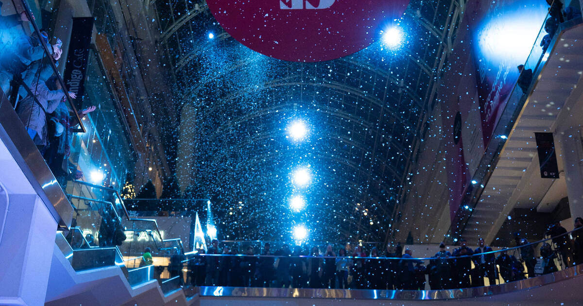 It's actually snowing inside Toronto's Eaton Centre for the 2022 ...
