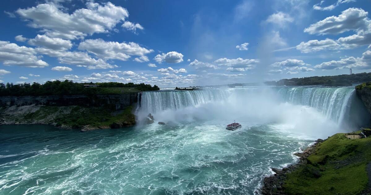 You can now travel from Toronto to Niagara Falls by train for  all year long