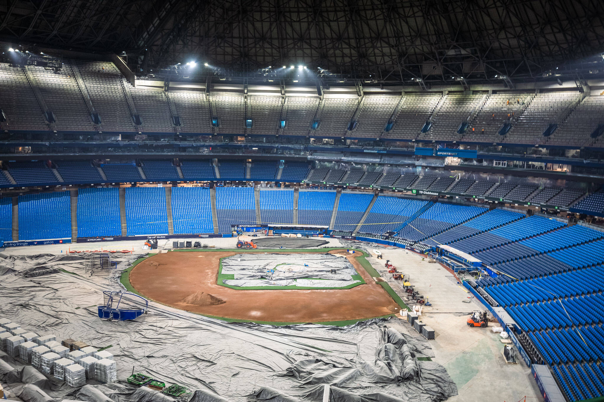 Blue Jays unveil completed Phase 1 of Rogers Centre renovations