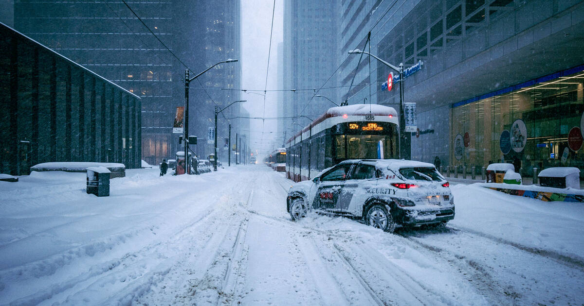 Snowfall warning issued for Toronto as city braces for recordbreaking