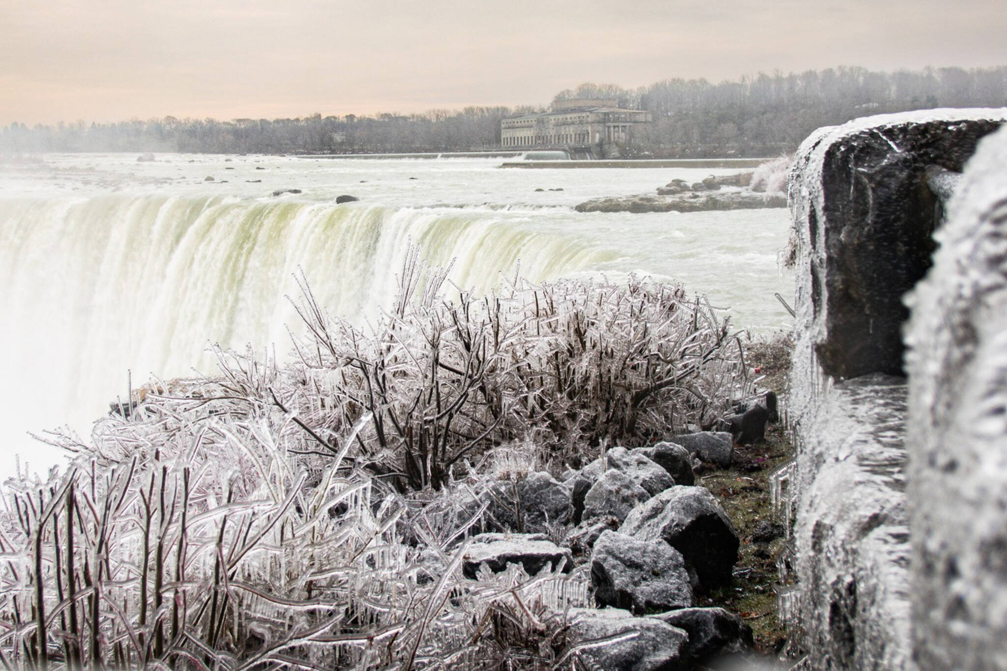 Niagara Falls frozen