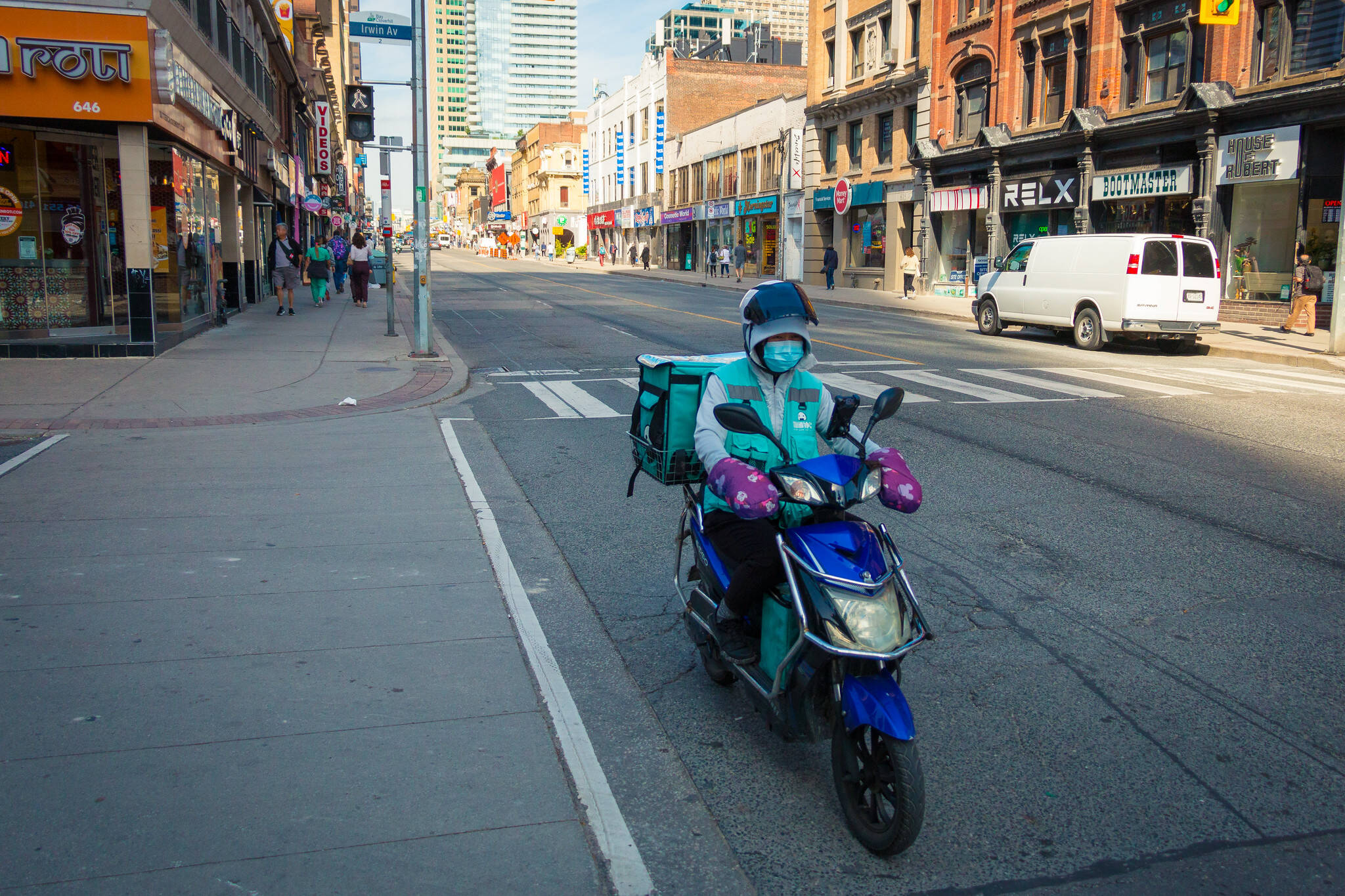 food delivery scooters toronto