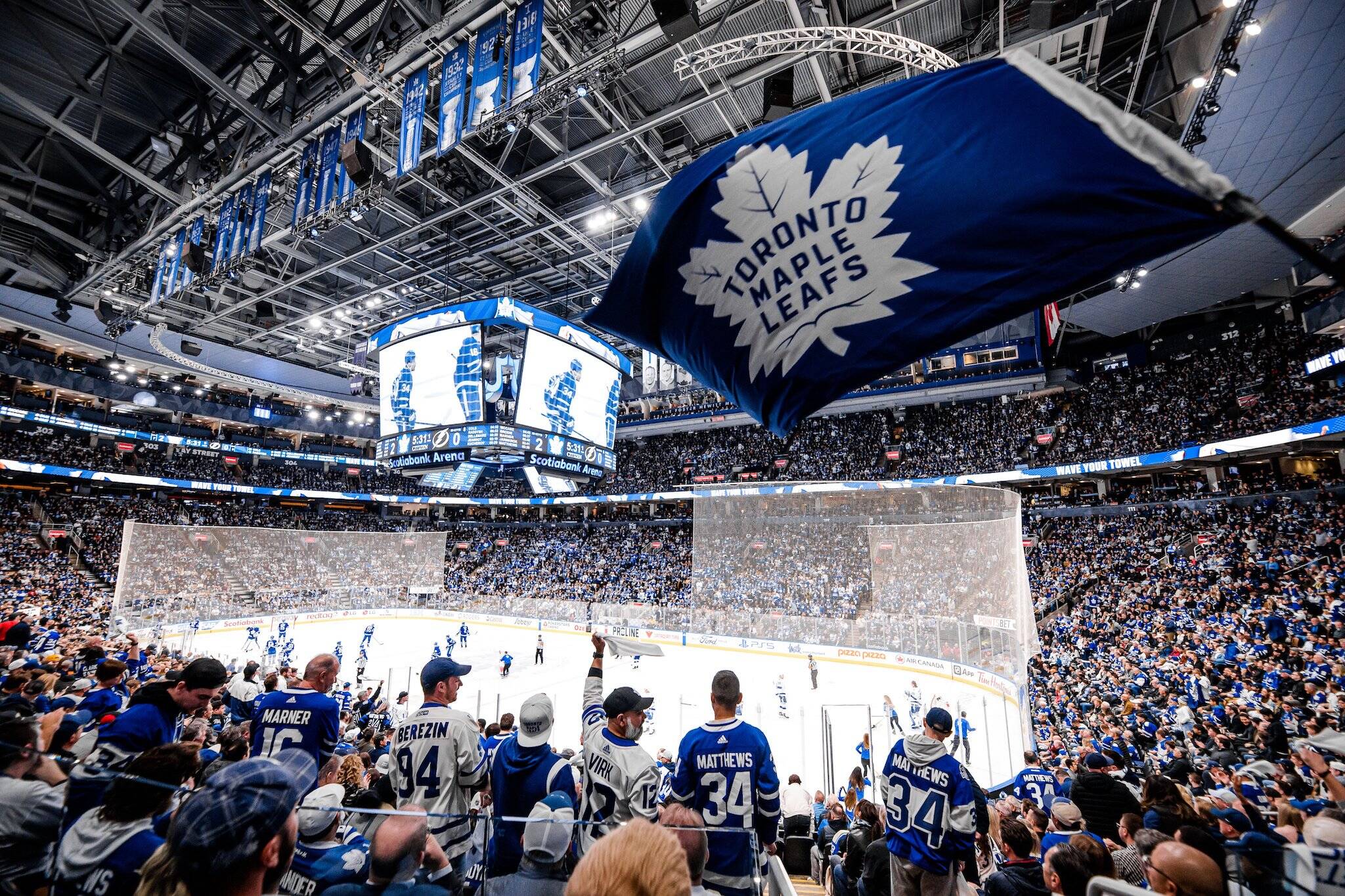 Sports - Stadiums - Canada - Ontario - Toronto - Maple Leaf