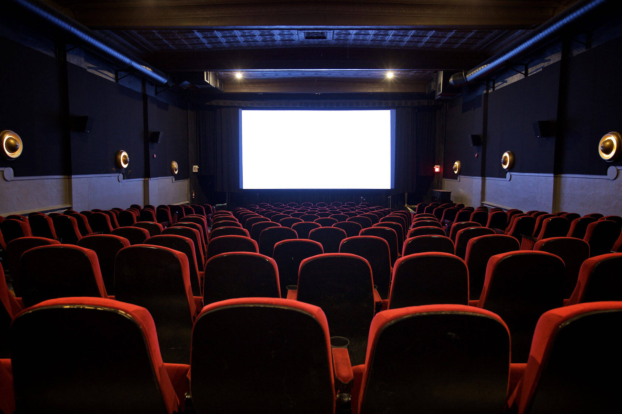 toronto independent theatres cineplex