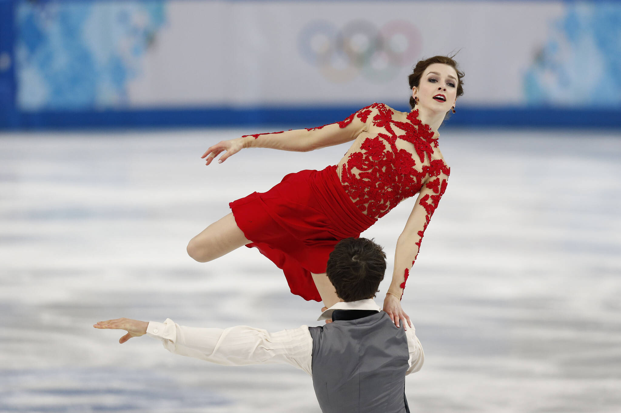 Olympic figure skater Alexandra Paul dead in tragic crash in Ontario