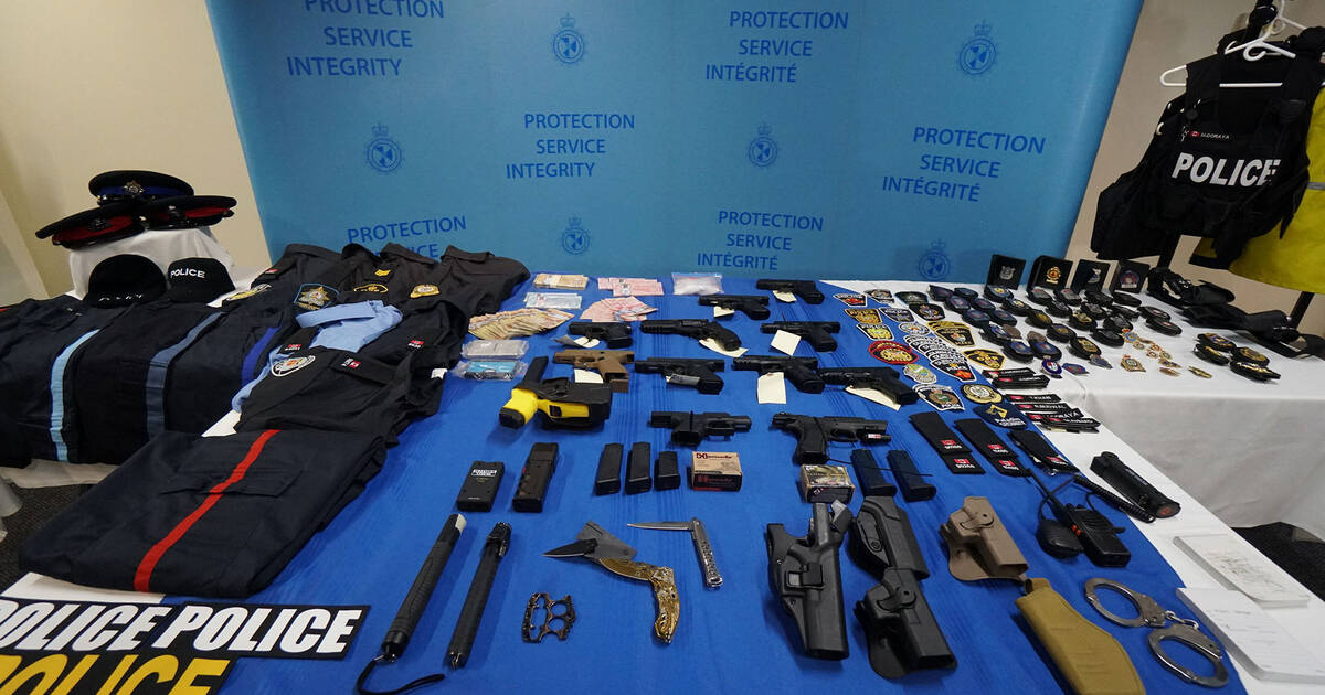在多伦多附近发生的大规模走私案件中，查获了假警察装备和枪支