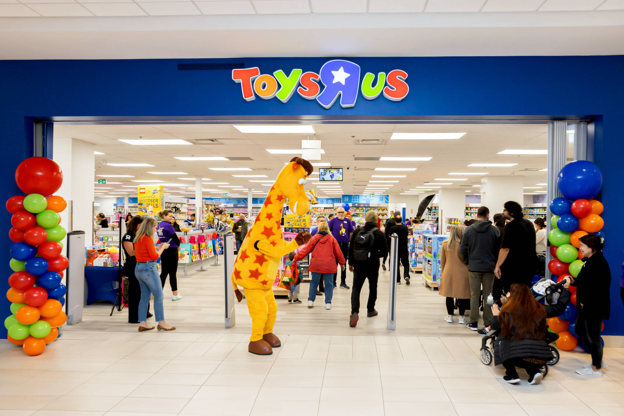 ToysRUs Canada opened a new store in Toronto just in time for