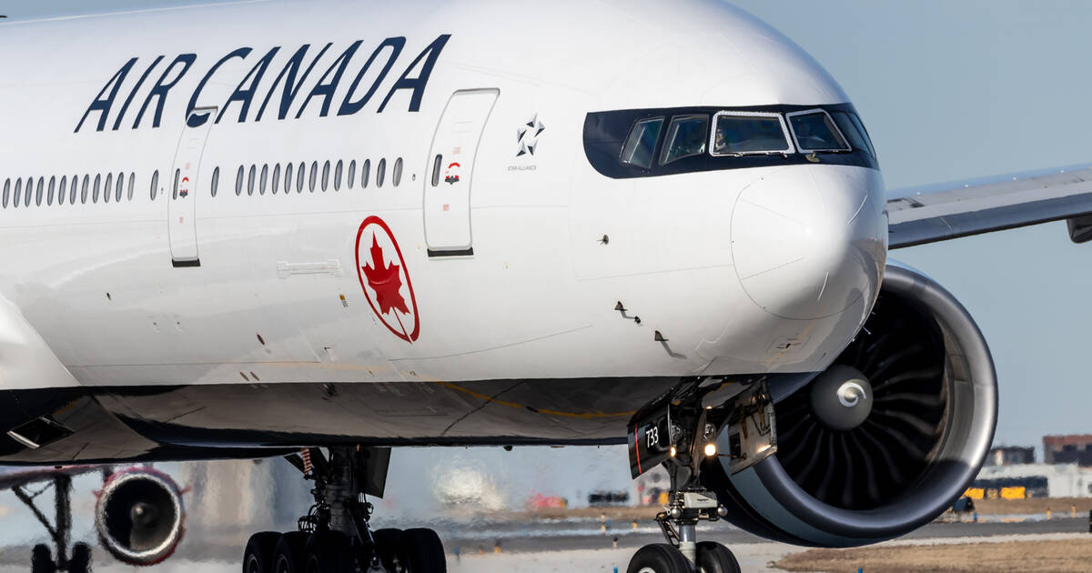 惊险视频展示加拿大航空飞机在多伦多险些坠毁