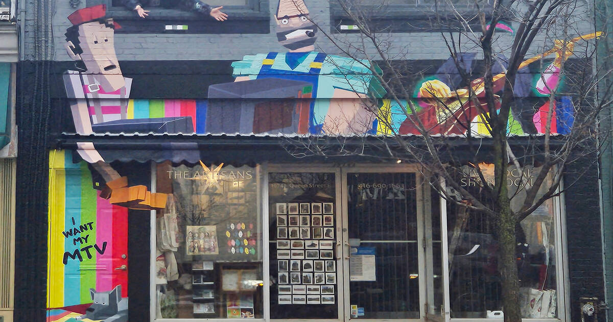 多伦多有人用有趣的彩绘壁画让商铺焕发新生命