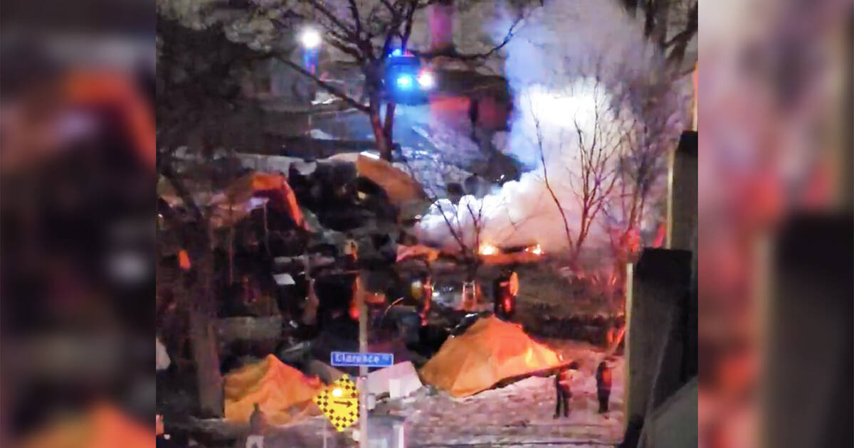 视频显示多伦多又一处帐篷营地突然起火