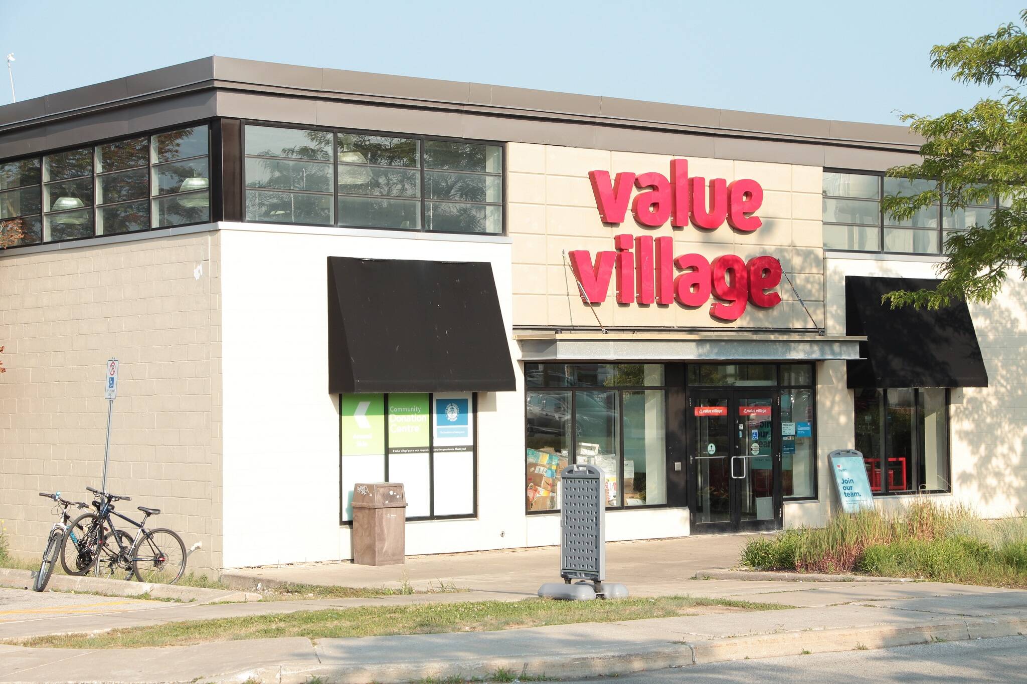 value village employee