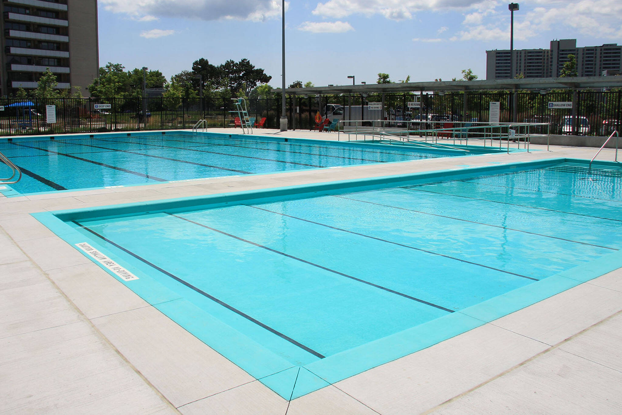 parkway forest outdoor pool