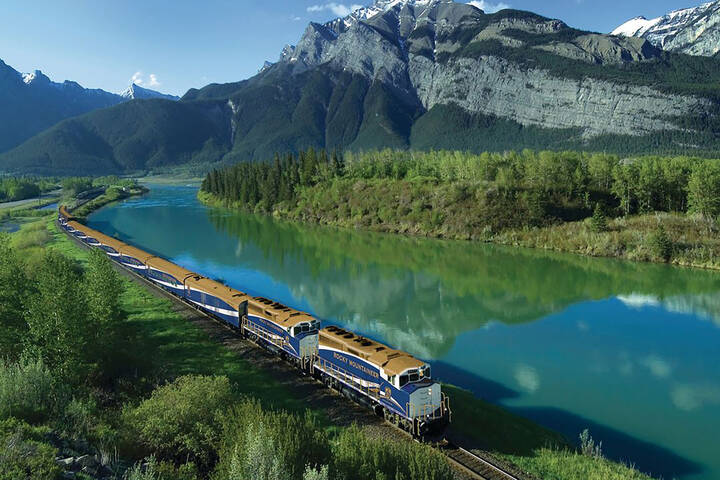 best train tour in canada
